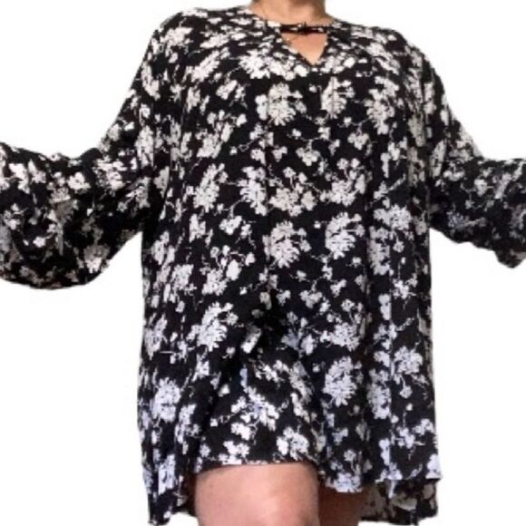 LANE BRYANT Floral Black White Tunic Top Blouse Womens Plus Size 18 20 - Picture 5 of 15